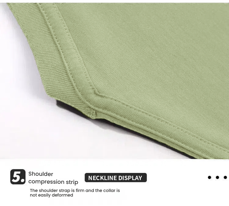 T-shirt pale green